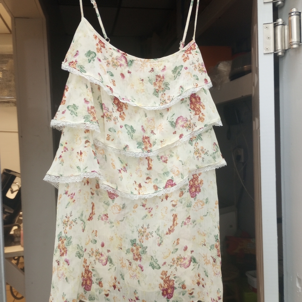 Women's strappy tank top